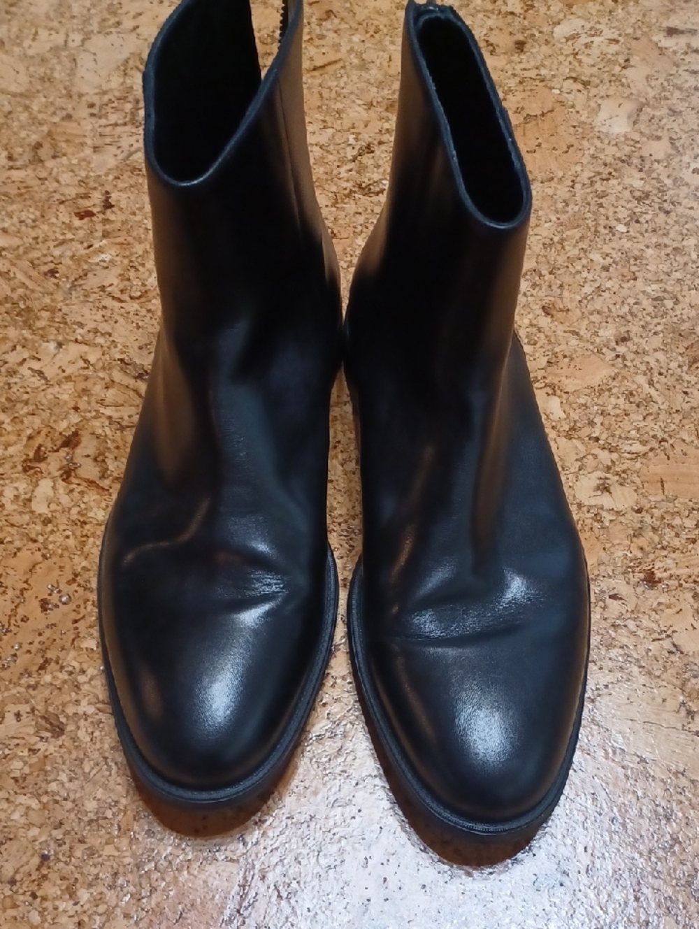 Doucal's Women's Black Leather Ankle Boots With Back Zip
